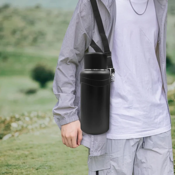 Stainless Steel Insulated Water Bottle 2L - Image 4